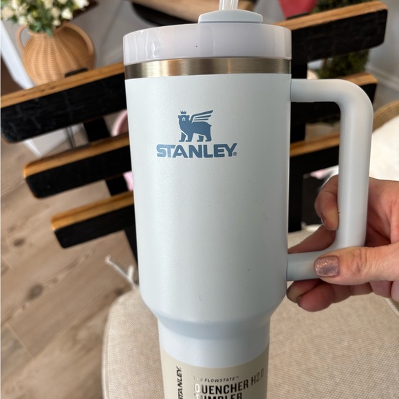 Stanley Navy and White Tumbler Duo - Set of 2 NWT - Picture 10 of 16